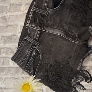 American Eagle Black Wash Shorts w/Lace Sz 6